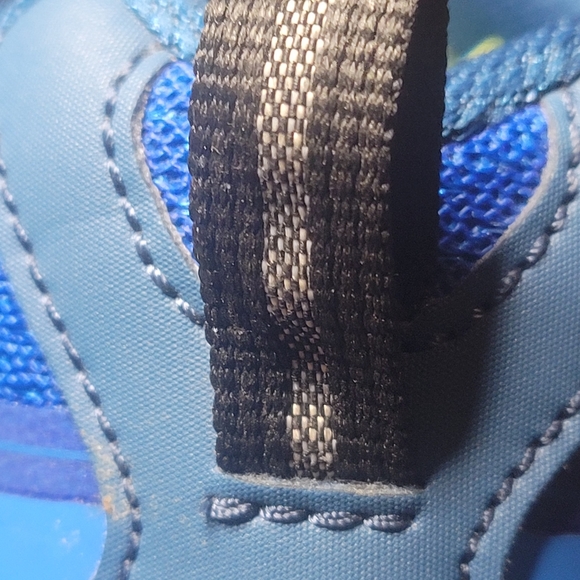 Womans Size 7.5 Trail/Walking/Running Shoes plus - Picture 12 of 15